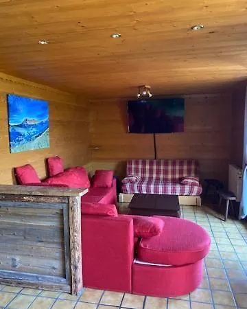 La Rioule 16 Pers *